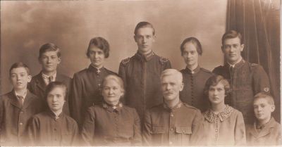 Alan, Roy, Elsie, David, Sarah, William, Grace, Sarah, David, Eva and George 1 1926
