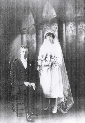 Alfred Henly PEREIRA & Ethel Grace PEREIRA (nee King)
6 6 1923
Keywords: PEREIRA;WEDDINGS