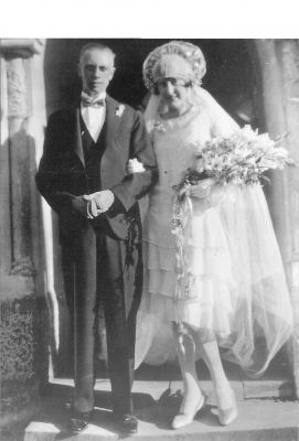 Alma Davis and William Wright Photo 1928
