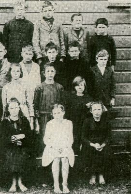 Beatrice Smith (middle girl in middle row) 1918 - Rous School
