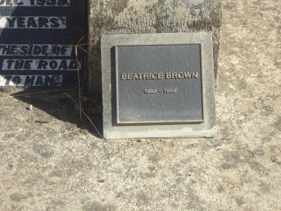 Beatrice BROWN
Keywords: BROWN