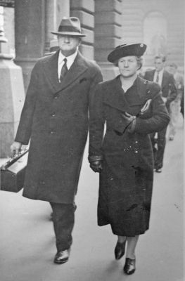 c1935 - Ernest and Beatrix (Trixie) & Brown
