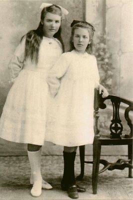 Edith (left) and Beatrice (right) SMITH - about 1920
