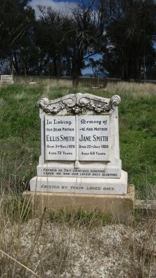 Ellis and Jane Smith grave
