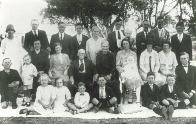 George and Lydia Butt (nee Southwell) and family
