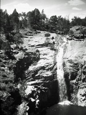 Ginninderra Falls 1981 (2) BW
