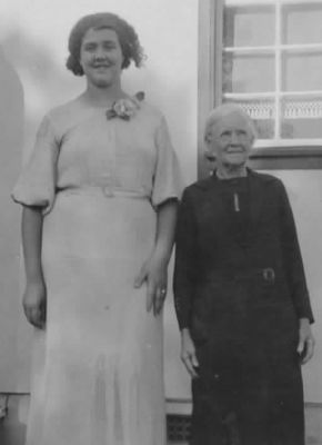 Gloria Morris (Peterson) and her mother Mary Mitchell nee Southwell 2
