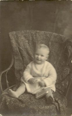 Gordon Southwell - son of Joseph and Julia Killick - aged 9 5 months

