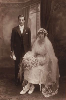 Hassel (Claude) Brown and Mabel Brown ( Dec 1921
