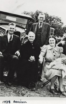 Joseph & Ray Southwell, Lydia Brown, Beryl and baby Wendy Southwell 1938 Reunion

