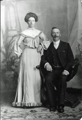 Joseph and Julia Southwell (nee Killick) 1909 bw
