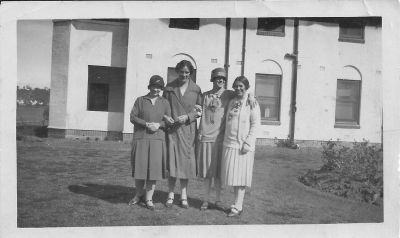 L to R Unknown, Bella, unknown and Kit Bingeman (nee Moore)
