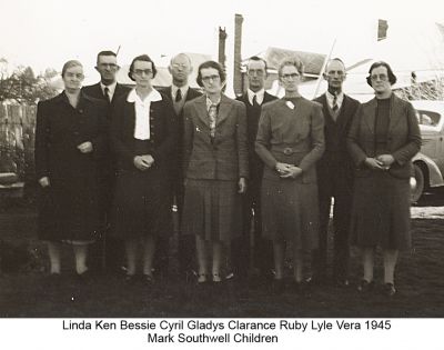 Linda Ken Bessie Cyril Gladis Clarence Ruby Lyle Vera 1945 j copy

