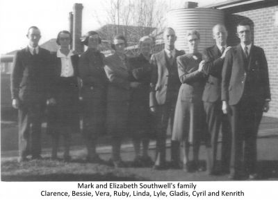 Mark and Elizabeth Southwell's Family 1945 - Gladis is not Gladys
