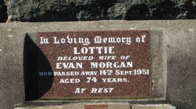Morgan, Lottie
