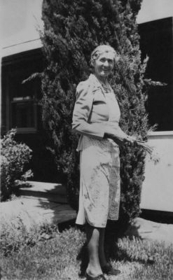 Olive Beatrice Campbell (nee Southwell) Quandong home c 1950 - 

