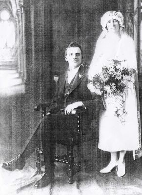 Reginald Clarence PEREIRA & Alice PEREIRA (nee Fergusson)
18 4 1925
Keywords: PEREIRA;WEDDINGS