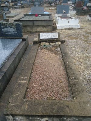 Southwell, Amos (grave)
