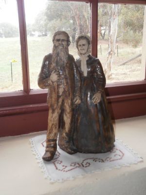 Thomas and Mary Statue - at Parkwood - 10 November 2013 (Yager's statue)
