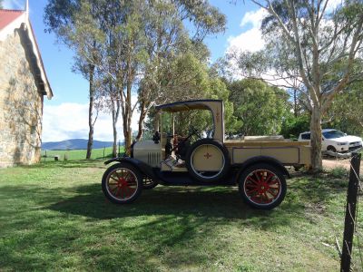 Vintage Cars visit Parkwood Open Day (1)
